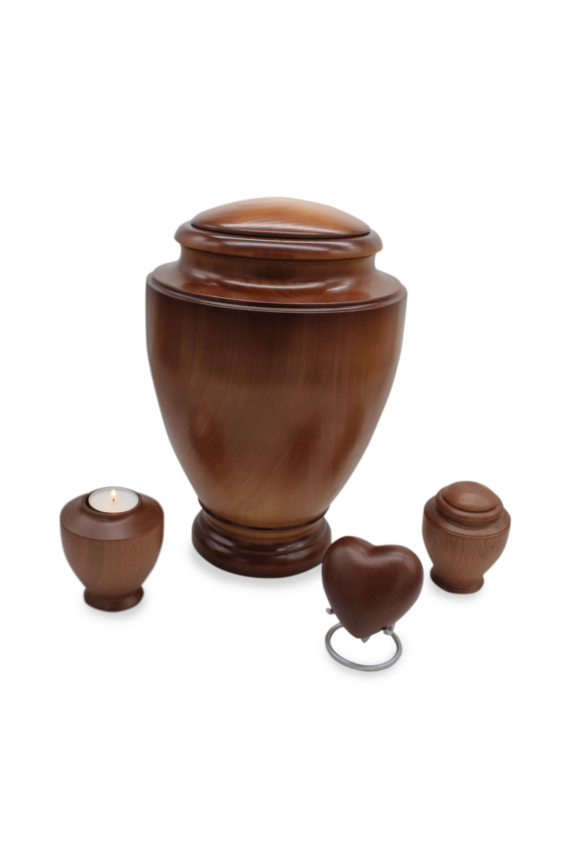 This round shaped wooden urn are crafted from pine and beech wood.