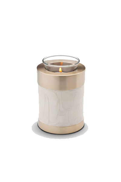 Candleholder keepsake, Simplicity Pearl, white, with base and lid in brushed brass.