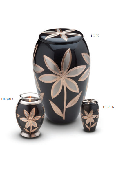 Urn set anthracite grey, with gold / silver decoration.